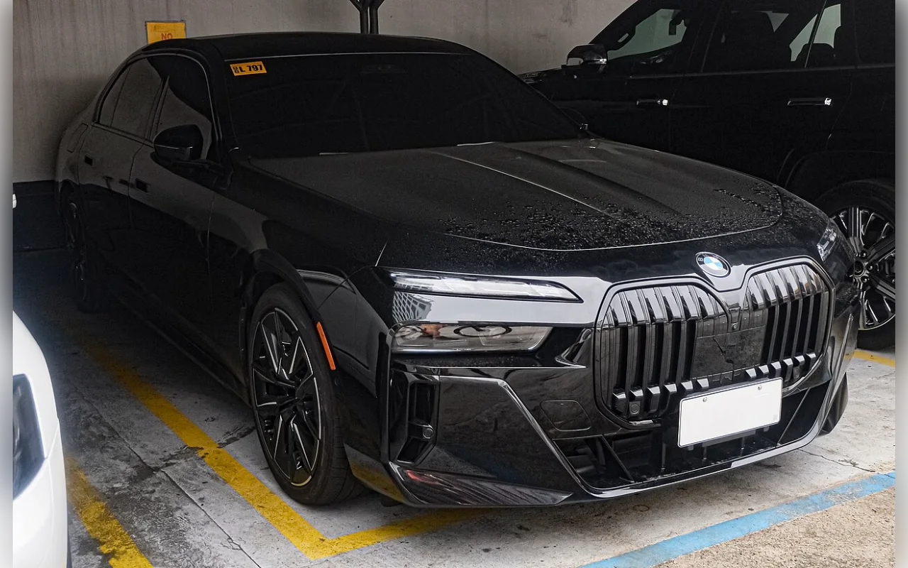 BMW 7 Series, photo 1
