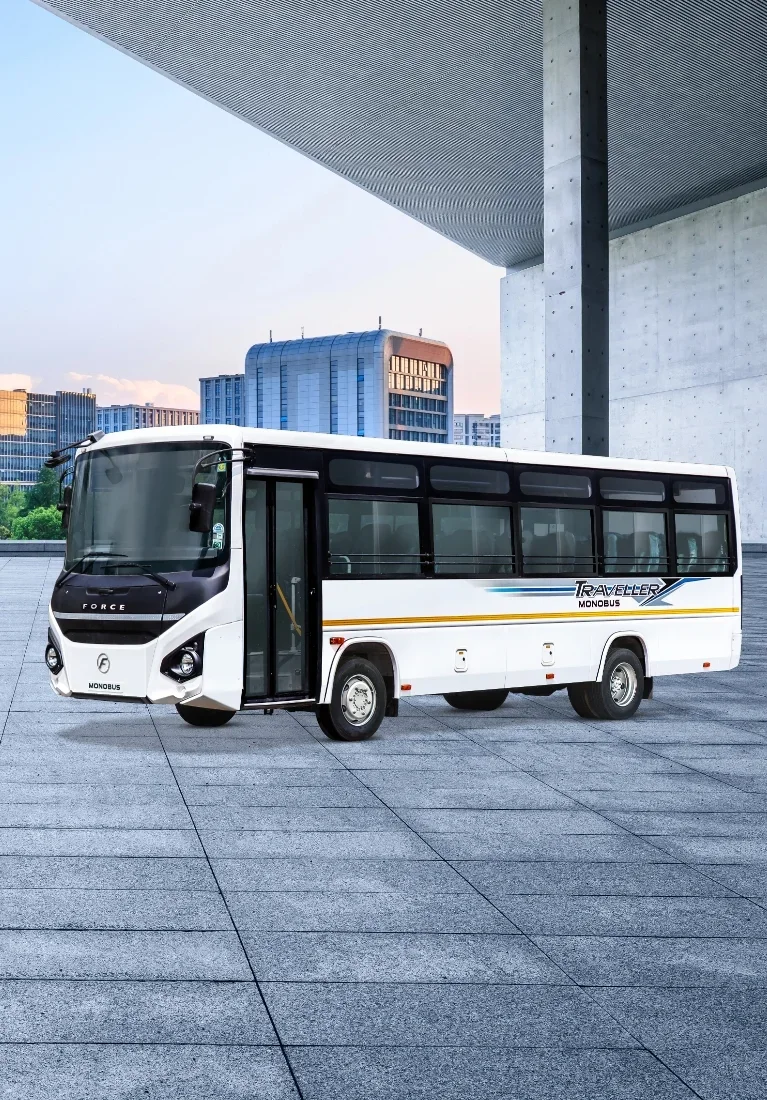 Bus (21 to 50 seats), three quarter
